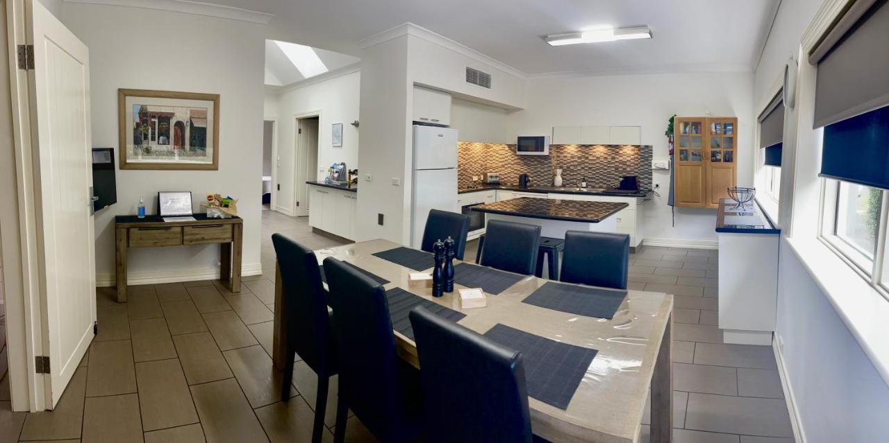 Austral Place 88 Via Merri River وارنامبول المظهر الخارجي الصورة